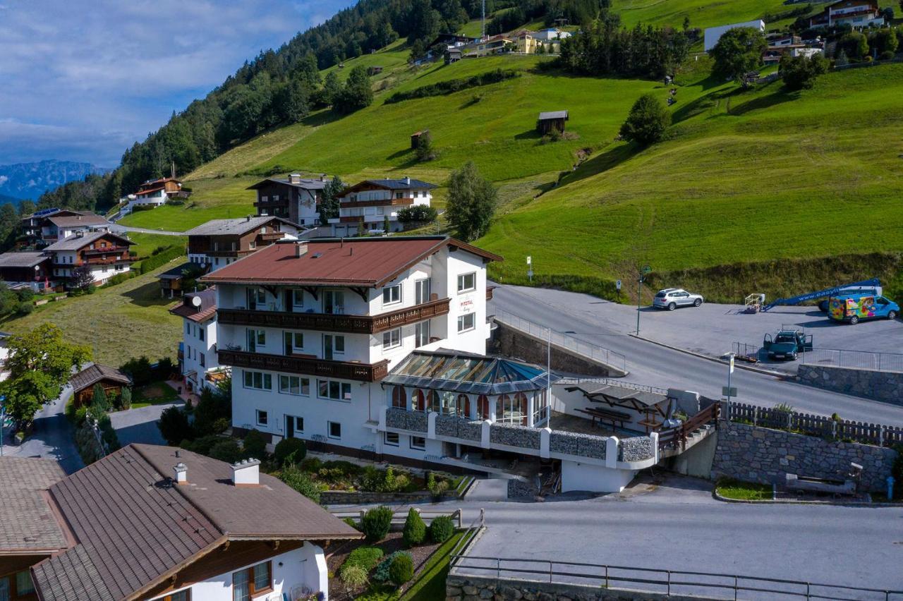 イェルツェンス Pitztal Livingアパートホテル エクステリア 写真