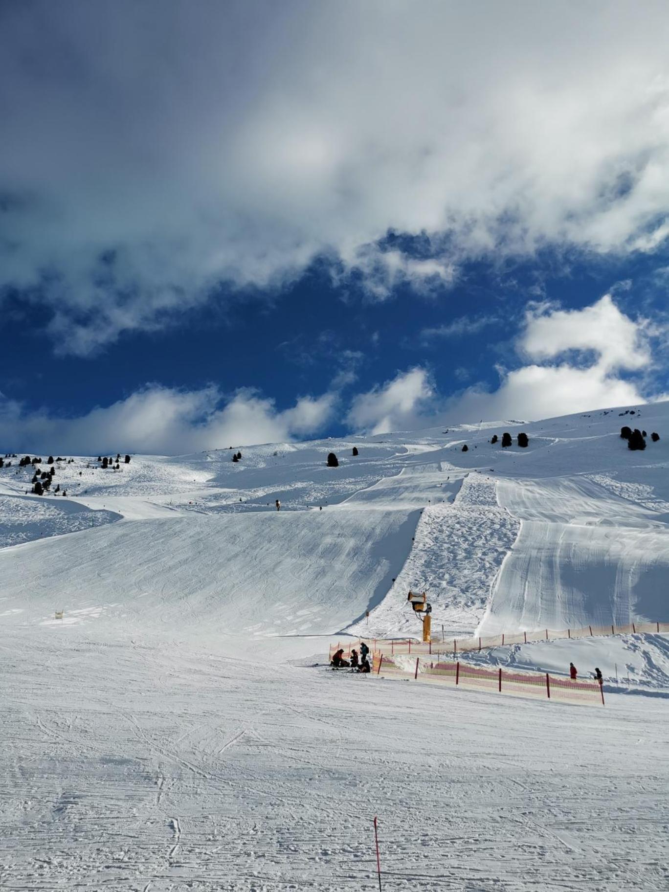 イェルツェンス Pitztal Livingアパートホテル エクステリア 写真
