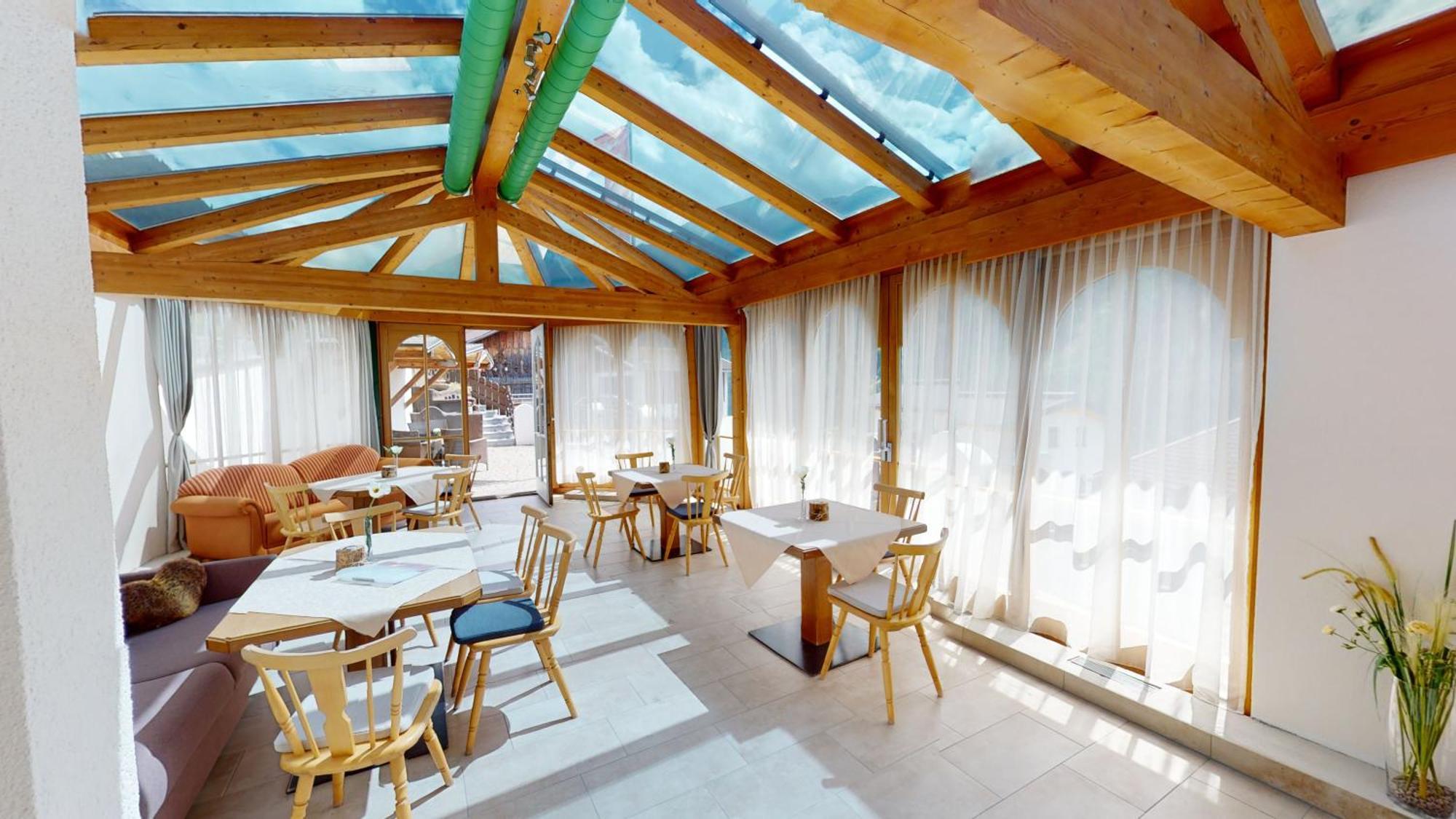 イェルツェンス Pitztal Livingアパートホテル エクステリア 写真