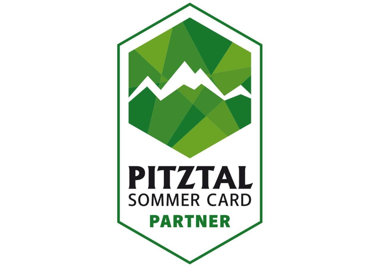 イェルツェンス Pitztal Livingアパートホテル エクステリア 写真