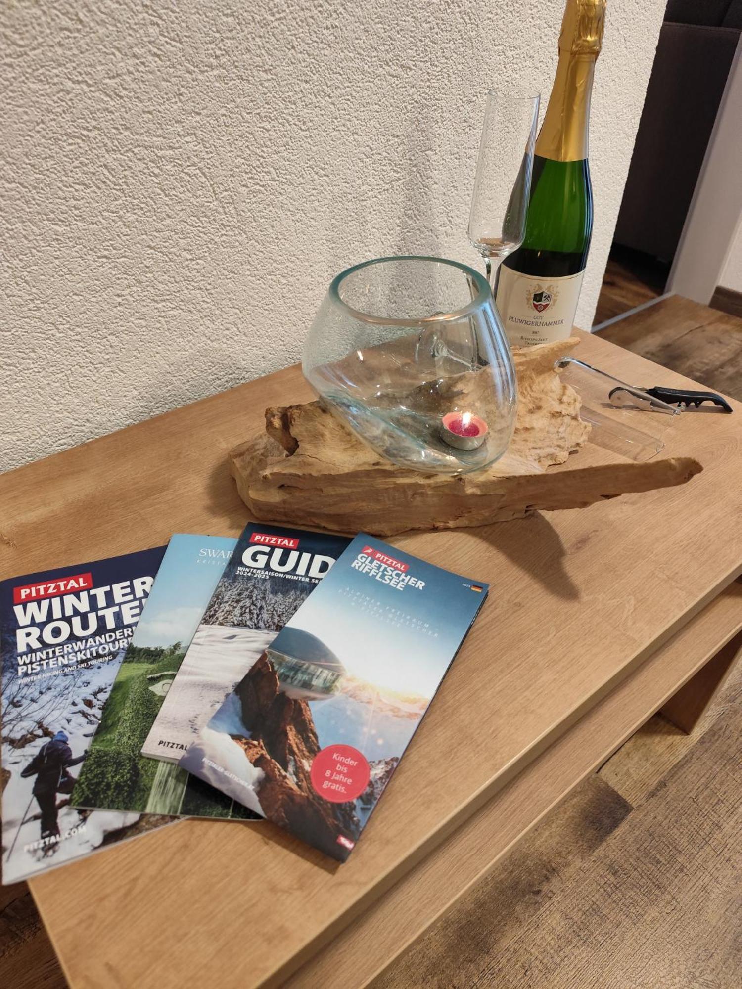 イェルツェンス Pitztal Livingアパートホテル エクステリア 写真
